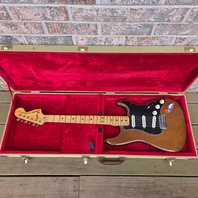 Vintage 1974 Fender Stratocaster Electric Guitar w/ Tweed Hardshell Case! Staggered Pole Pickups, Tuxedo Plastic! image 2