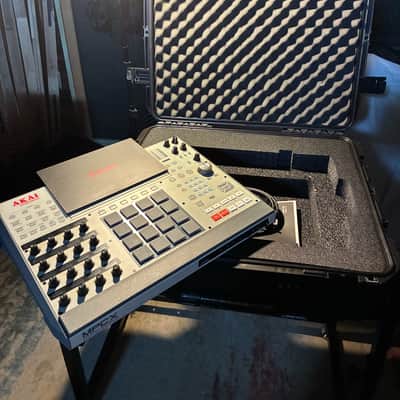 Akai MPC X Special Edition Standalone Sampler / Sequencer 2023 - Present - Grey image 7