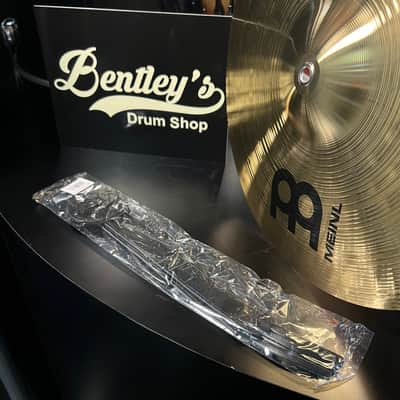 Meinl MA-BR-18M Medium 18" Marching Cymbals Student Brass Pair w/ Pads & Straps image 4