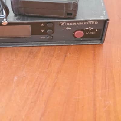 Sennheiser 🎧 Sennheiser SR 300 IEM In-Ear Monitoring Receiver – 838–870 MHz image 9