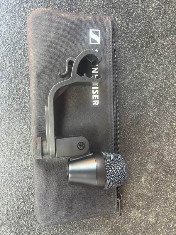 Sennheiser e904 Cardioid Dynamic Drum Microphone with Rim Clip 2004 - Present - Black image 1