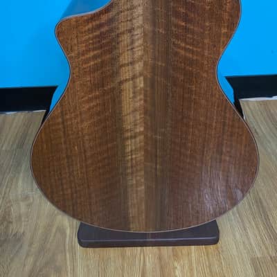 Breedlove Limited Edition Walnut/Port Orford Cedar Concert Acoustic Electric 2020 Walnut Burst image 2