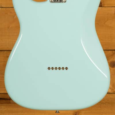 Fender Tom DeLonge Stratocaster - Rosewood - Daphne Blue *B-Stock* image 2