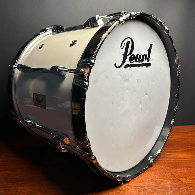 1982 Pearl 18" Bass kick Drum vintage Competitor Series - Cream image 1