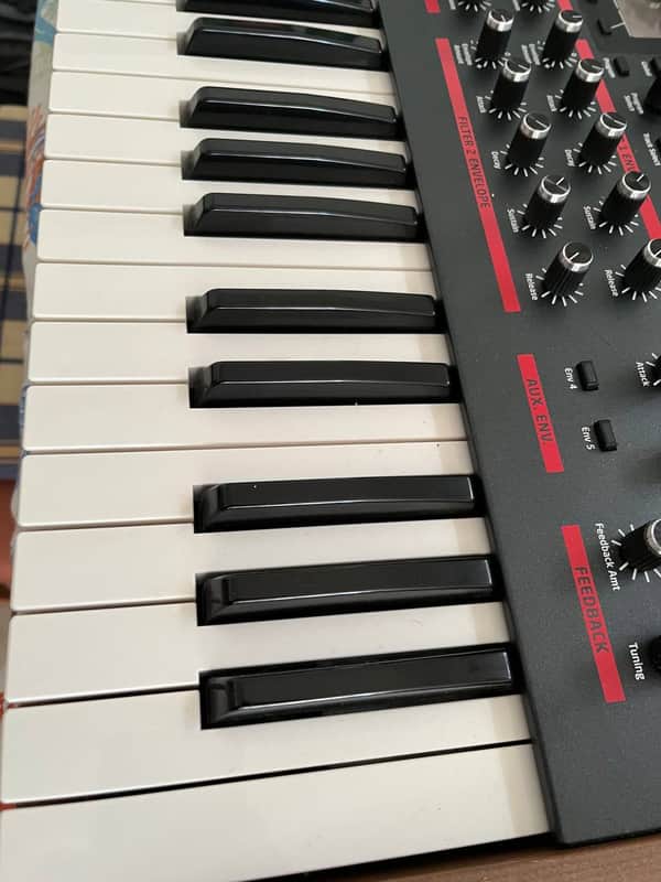Dave Smith Instruments Pro 2 44-Key Monophonic / Paraphonic Synthesizer 2014 - 2018 - Black with Wood Sides image 1