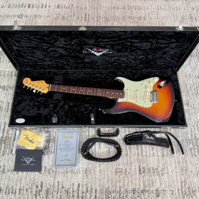 Fender Custom Shop Custom Deluxe Stratocaster 2009 - Sunburst image 2
