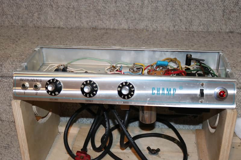 Vintage Fender Silverface Champ Tube Amp Chassis - Fully Working - No Tariffs image 1