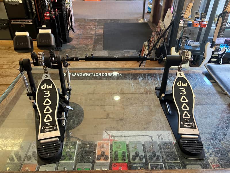 DW 3000 Series Lefty Double Bass Drum Pedal image 1