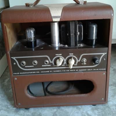 Supro Spectator Amp 1950's image 9