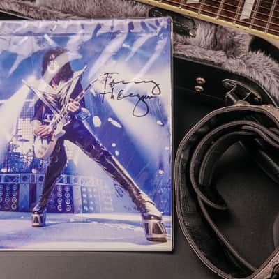 Epiphone Tommy Thayer "White Lightning" Les Paul - Limited Edition 2015 - KISS - Signed Photo + Case + Strap image 5