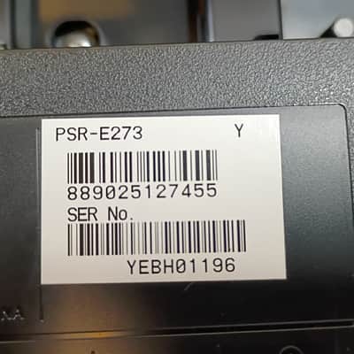 Yamaha PSR-E273 61-Key Arranger Keyboard 2020 - Present - Black image 3
