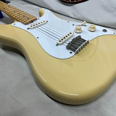 Fender 1981 Bullet Doublecut Electric Guitar with Hard Shell Case image 21