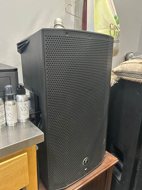 Mackie Thump 12BST 1300W 12" Advanced Powered Loudspeaker image 1