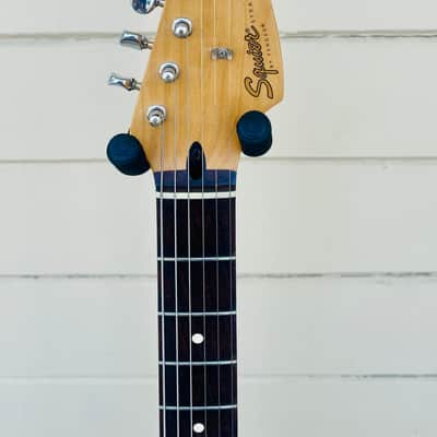 SQUIER STRATOCASTER 1998 ELECTRIC GUITAR W/BAG - MADE IN MEXICO image 3