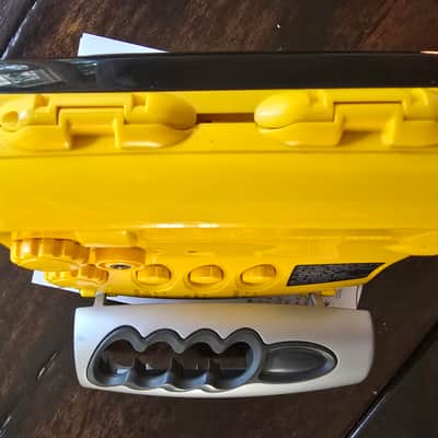 Sony WM-FS111 AM FM cassette walkman 2000s - Yellow gray image 10