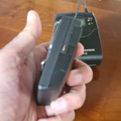 Sennheiser SK100 Transmitter + EK100 True Diversity Receiver (780–822 MHz) + Camera Shoe image 10