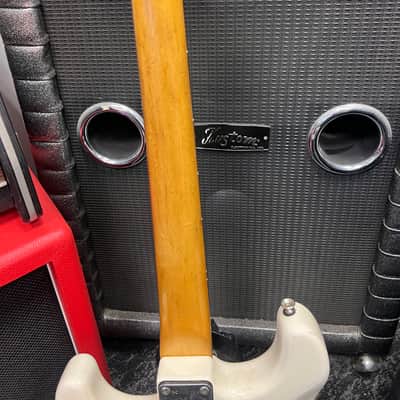 Squier Stratocaster Bullet series 90/2010s - White image 13
