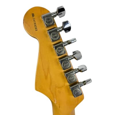 Fender American Deluxe Stratocaster 2005 - Cherry Sunburst image 10