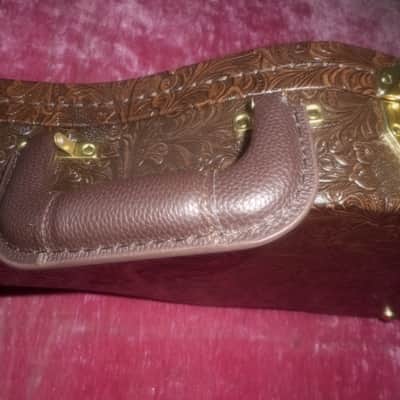made in Canada Gibson Les Paul Standard-Custom Case 2026 - Faux Tooled Leather Trim Tolex image 3