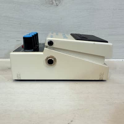 Boss DD-3 Digital Delay Guitar Effects Pedal MIJ Era Taiwan Long Chip Vintage Delay 1992 image 4