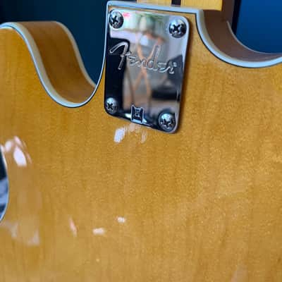 Fender Starcaster® Bass, Maple Fingerboard, Natural 2013 - Gloss Polyester image 8