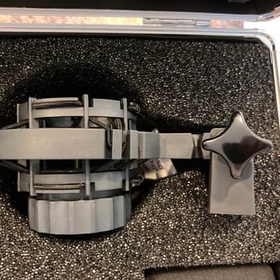 AKG C414 XLS Large Diaphragm Multipattern Condenser Microphone 2010s - Black image 4