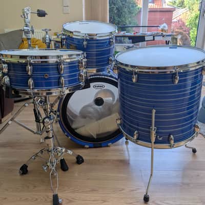 Yamaha Club Custom 2011-2014 - Blue swirl hand painted image 3