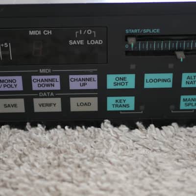 Akai S612 MIDI Digital Sampler 1985 - Black image 9