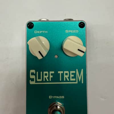Carl Martin Surf Trem V3 Analog Tremolo Guitar Effect Pedal image 2