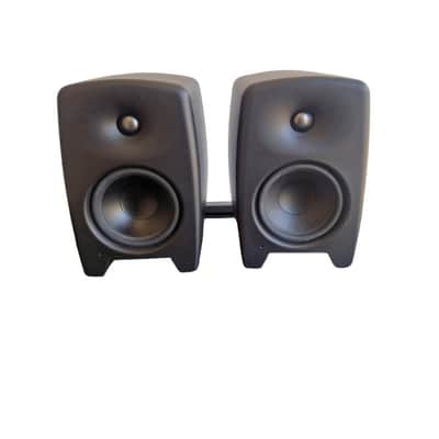 Genelec M040 - Studio Monitors Pair - Black - Excellent image 1