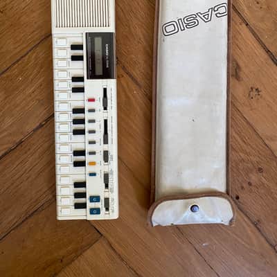 Casio VL-1 VL-Tone 29-Key Synthesizer Keyboard 1979 - 1984 - White