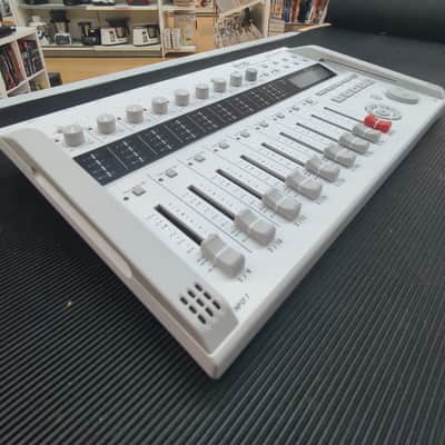 Zoom R16 USB Audio Interface / Digital Multitrack Recorder / Control Surface 2010s - White image 1