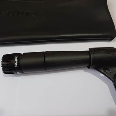 Shure SM57 Cardioid Dynamic Microphone - with zip case and mic clip image 2