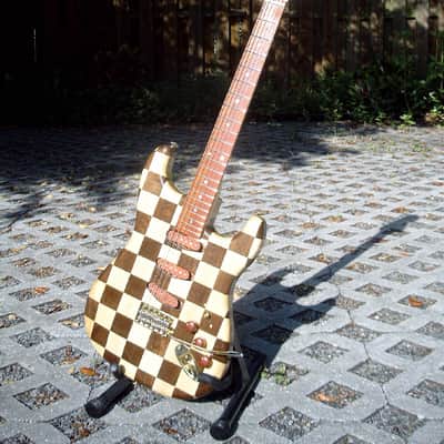Woody Woodcasters #0025 "Checkercaster" w/ case image 8