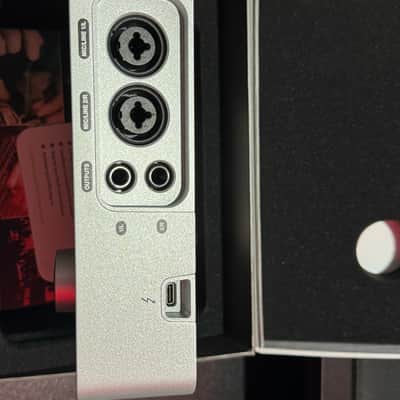 Universal Audio Apollo Solo Heritage Edition Thunderbolt 3 Audio Interface 2020 - Present - Silver image 4
