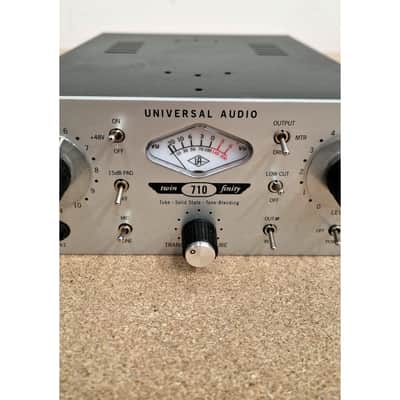 Universal Audio Twin-finity 710 - Preamps - Silver - Excellent image 3