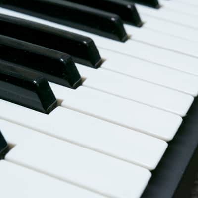 Roland E16 61-Key Intelligent Synthesizer Black image 4