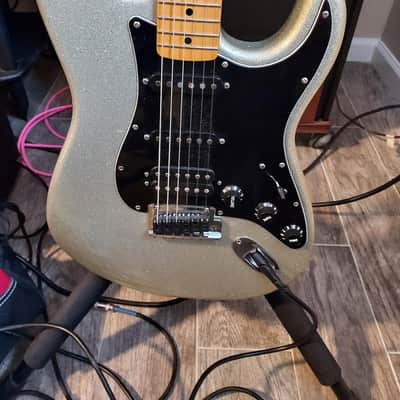 Partscaster Stratocaster Sparkle silver Chunky neck Extra loaded pickguard image 1