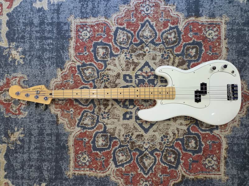 Used Fender Player P Bass white w/case image 1