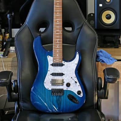 Kiesel Delos 2019 Trans aqua burst image 1