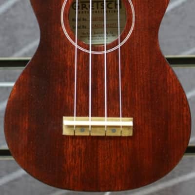 Gretsch G9100 Soprano Standard Ukulele with Gig Bag, Vintage Mahogany Stain image 6