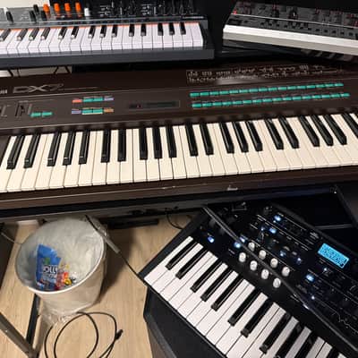 Yamaha DX7 Programmable Algorithm Synthesizer 1983 - 1987 - Black