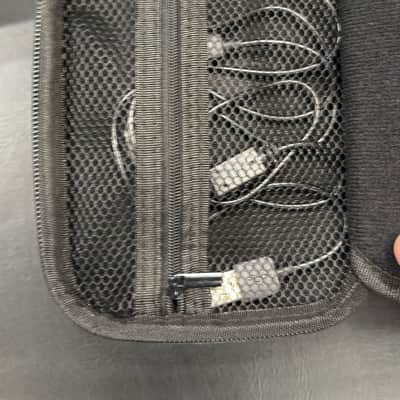 Xvive U4 Wireless In-Ear Monitor System 2019 - 2020 - Black image 2
