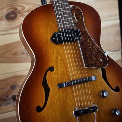 Godin 5th Avenue Kingpin - Cognac Burst imagen 4