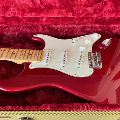 Fender American Special Stratocaster with Maple Fretboard 2013 - Candy Apple Red (Fender Tweed Case included) image 2