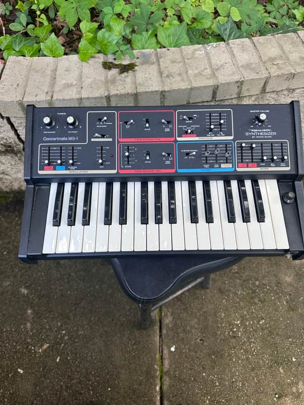 Vintage Moog ConcertMate MG-1 for the Modern Musician