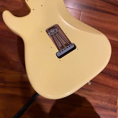 Fender Butter Cream Yellow Player Strat Stratocaster Alder Body 2 Point Bridge image 4