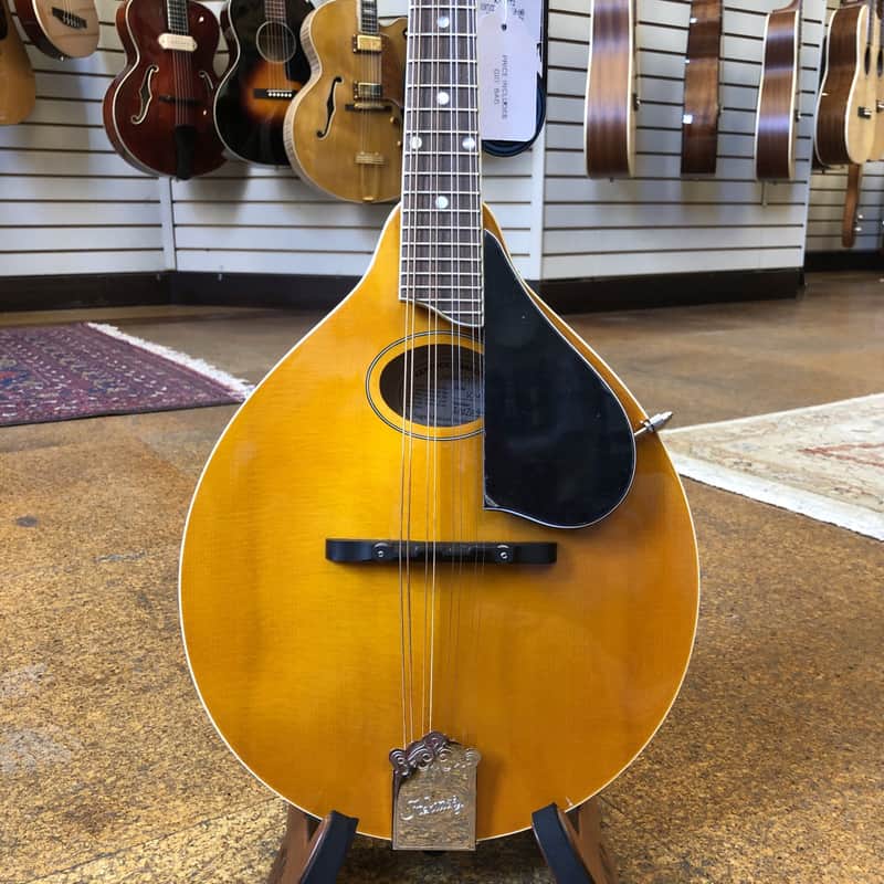 Kentucky KM-272 Deluxe Oval Hole A-Style Spruce/Maple Mandolin Transparent Amber w/Padded Gig Bag image 1