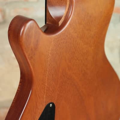 NIK HUBER Redwood Dolphin Exceptional Curly 1-piece Top - Summer NAMM 2013 - Translucent Gold Top Semi-Gloss image 18