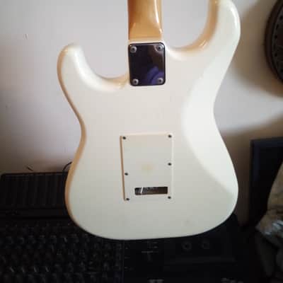 Fender SQUIER Stratocaster MIJ 1987 E SERIES LIGHT YELLOW image 7
